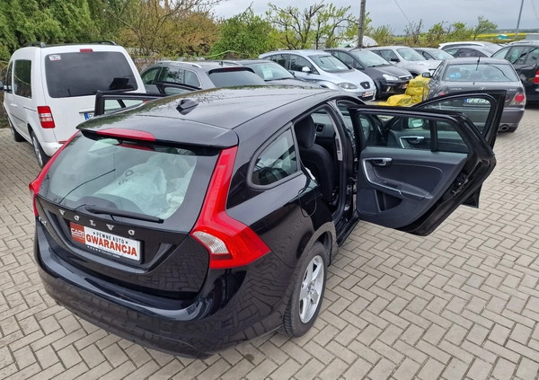 Volvo V60 cena 44900 przebieg: 207000, rok produkcji 2015 z Zduny małe 781